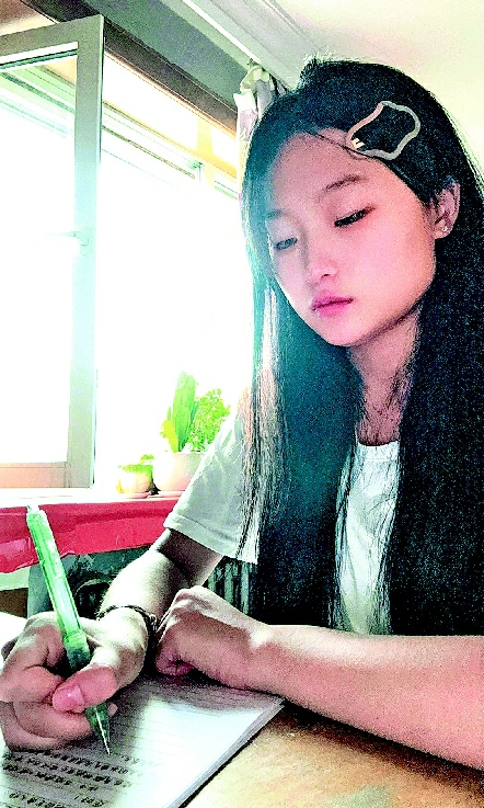 盟牛配资 千里飞鸿传递成长密码——一封手写信让青春与匠心双向奔赴